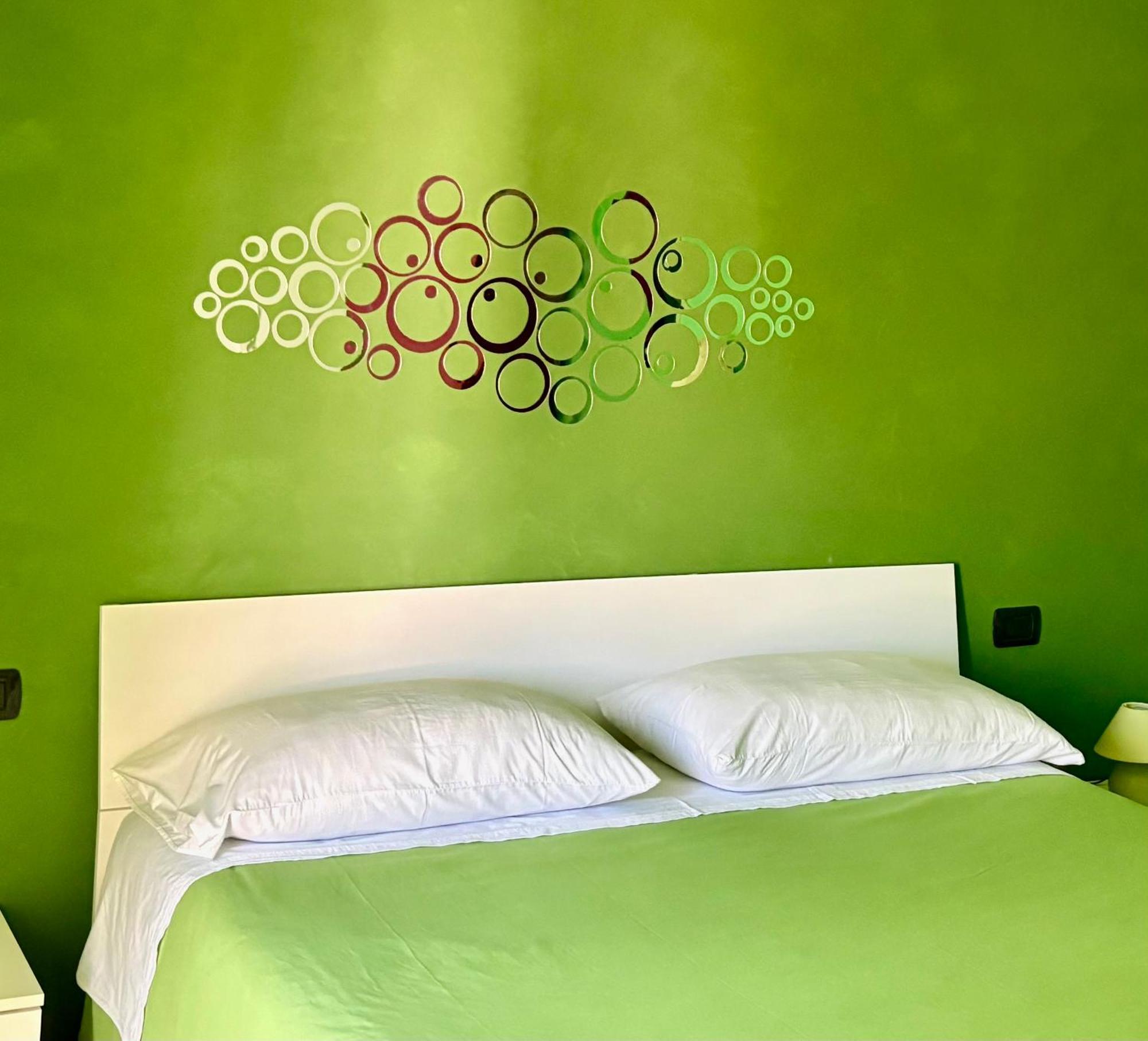 Color House Malpensa B&B Cassano Magnago Bagian luar foto